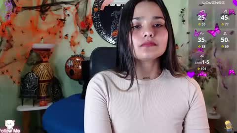 Snapshot of destinyhills_ chatting on October 28, 11:58 am Destiny online show from October 28, 11:58 am