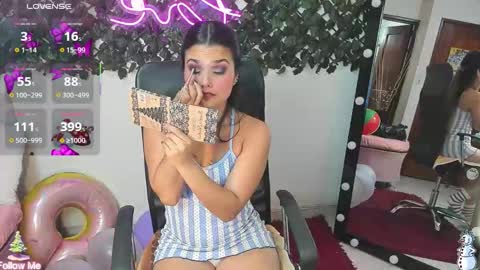 Snapshot of destinyhills_ chatting on November 29, 2:42 pm Destiny online show from November 29, 2:42 pm