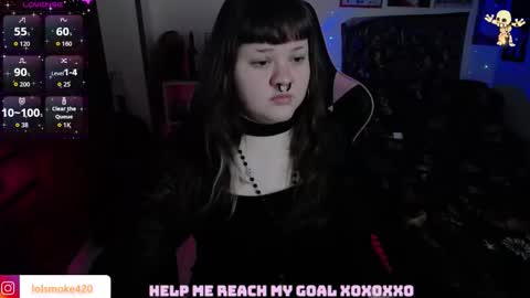 Snapshot of destroyall420 chatting on November 15, 10:59 pm Lola Bdsm and fries online show from November 15, 10:59 pm