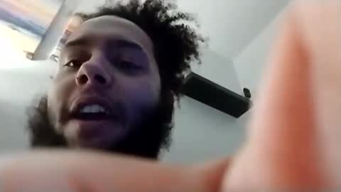 Snapshot of deviantdrew chatting on December 16, 11:04 am deviantdrew online show from December 16, 11:04 am