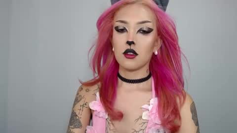 Snapshot of devil_blood chatting on October 31, 7:26 pm Angel Boo and Adrian online show from October 31, 7:26 pm