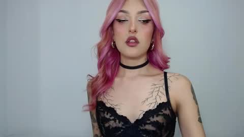 Snapshot of devil_blood chatting on November 11, 7:25 pm Angel Boo and Adrian online show from November 11, 7:25 pm