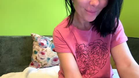 Snapshot of devilbunny01 chatting on October 20, 5:08 am Tina online show from October 20, 5:08 am