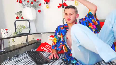 devin_ho online show from December 26, 12:36 am