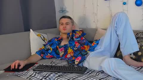 devin_ho online show from December 26, 7:45 am