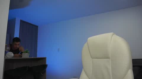 Snapshot of devin_hunter chatting on December 7, 5:59 am Devin Hunter online show from December 7, 5:59 am