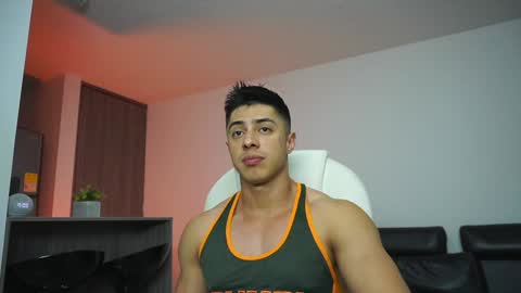 Snapshot of devin_hunter chatting on December 19, 2:01 am Devin Hunter online show from December 19, 2:01 am