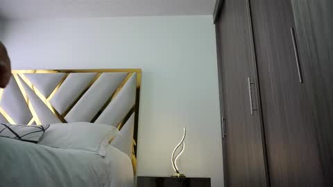 Snapshot of devin_hunter chatting on February 14, 7:54 pm Devin Hunter online show from February 14, 7:54 pm