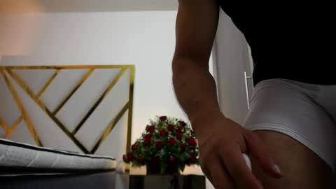 Snapshot of devin_hunter chatting on February 18, 11:52 pm Devin Hunter online show from February 18, 11:52 pm