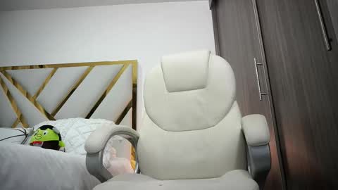 Snapshot of devin_hunter chatting on September 17, 1:07 am Devin Hunter online show from September 17, 1:07 am