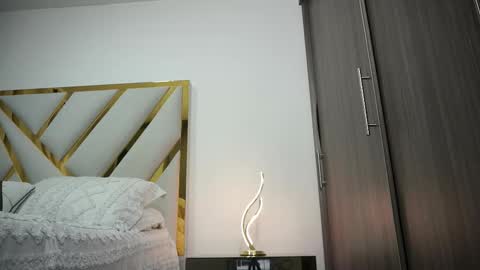 Snapshot of devin_hunter chatting on September 30, 12:26 am Devin Hunter online show from September 30, 12:26 am