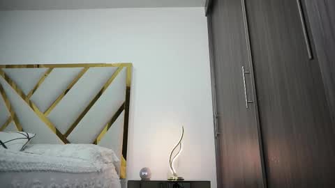 Snapshot of devin_hunter chatting on October 12, 1:48 am Devin Hunter online show from October 12, 1:48 am