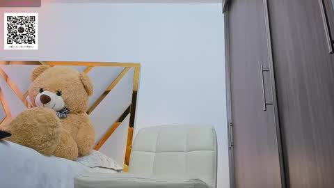 Snapshot of devin_hunter chatting on November 2, 1:35 pm Devin Hunter online show from November 2, 1:35 pm