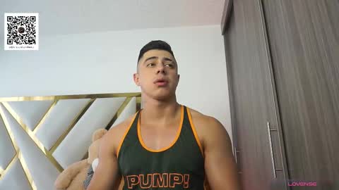 Snapshot of devin_hunter chatting on November 23, 4:18 pm Devin Hunter online show from November 23, 4:18 pm