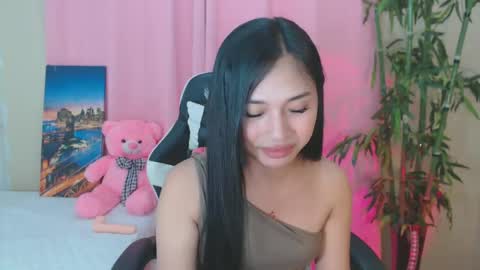 Snapshot of devine_goddessx chatting on January 23, 8:57 am Devine Greyson online show from January 23, 8:57 am