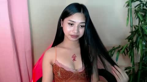 Snapshot of devine_goddessx chatting on January 30, 1:11 am Devine Greyson online show from January 30, 1:11 am