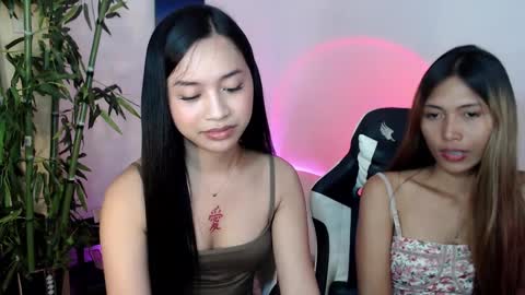 Snapshot of devine_goddessx chatting on March 10, 4:57 pm Devine Greyson online show from March 10, 4:57 pm