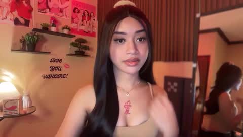 Snapshot of devine_goddessx chatting on October 5, 4:05 pm Devine Greyson online show from October 5, 4:05 pm