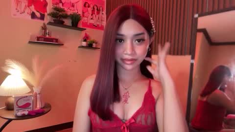 Snapshot of devine_goddessx chatting on October 26, 11:38 am Devine Greyson online show from October 26, 11:38 am