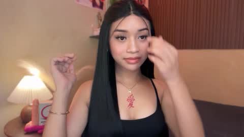 Snapshot of devine_goddessx chatting on November 26, 12:06 pm Devine Greyson online show from November 26, 12:06 pm