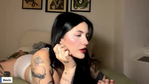 Snapshot of devingodsin chatting on October 9, 11:47 pm Devin online show from October 9, 11:47 pm