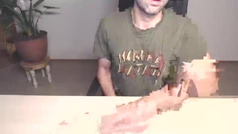 Snapshot of devswiss chatting on October 31, 6:14 am DevSwiss online show from October 31, 6:14 am