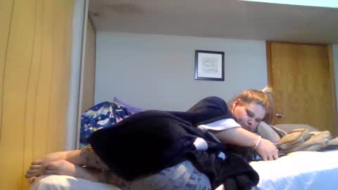 devykitten online show from February 14, 3:47 pm