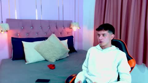 DEYVIGREKO online show from December 4, 9:23 pm