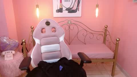 Snapshot of dhalton_x chatting on February 17, 4:20 am Dhalton online show from February 17, 4:20 am