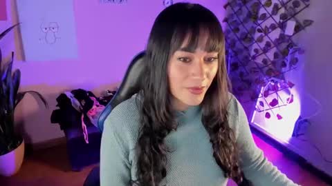 Snapshot of dhaniela_naugthy chatting on November 17, 2:45 pm dhaniela naugthy online show from November 17, 2:45 pm