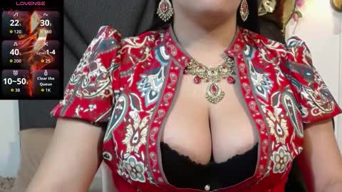 Snapshot of dharanisnisha chatting on November 8, 1:44 pm dharanisnisha online show from November 8, 1:44 pm