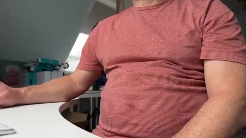 Snapshot of dhrobbert chatting on January 18, 11:00 am Robbert online show from January 18, 11:00 am