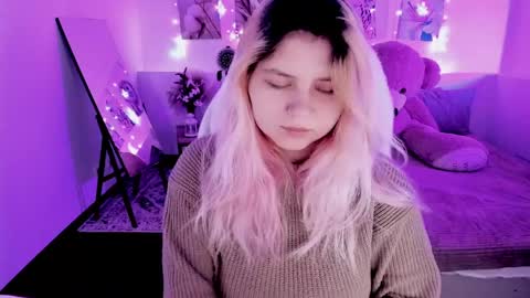 Dia online show from April 10, 7:51 pm