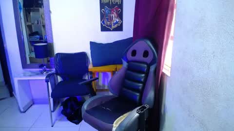 Snapshot of diabla_sexyboobs chatting on December 14, 7:18 pm D I A B L A online show from December 14, 7:18 pm