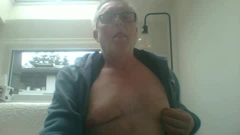 dial76 online show from January 31, 1:34 pm