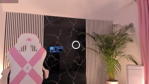 Thea online show from October 20, 4:07 pm