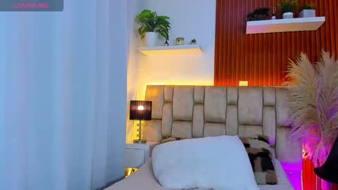 Snapshot of diamond_canela chatting on September 26, 1:42 am diamond_canela online show from September 26, 1:42 am