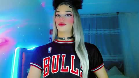 Snapshot of diamond_hott1 chatting on December 7, 8:44 am AmayaGirl online show from December 7, 8:44 am