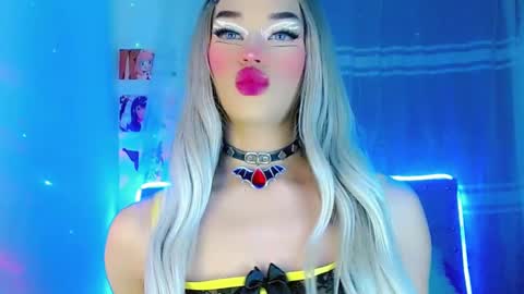 Snapshot of diamond_hott1 chatting on February 21, 5:02 am AmayaGirl online show from February 21, 5:02 am