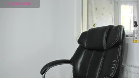 diamondkay_ online show from October 21, 7:53 am