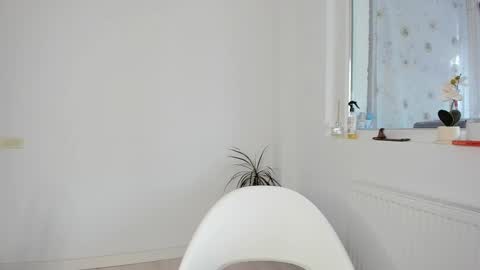 diamondkay_ online show from February 10, 8:07 am