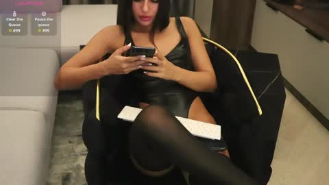 Snapshot of diamondpixie chatting on December 15, 11:42 pm Iris online show from December 15, 11:42 pm