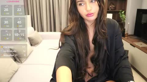 Snapshot of diamondpixie chatting on March 6, 12:00 am Iris online show from March 6, 12:00 am