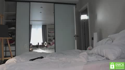 Diana Dolly D or just D   online show from March 11, 6:21 am