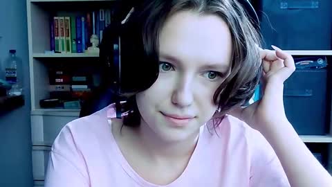 Snapshot of diana_back3 chatting on October 4, 6:55 am diana_back3 online show from October 4, 6:55 am