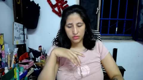 Snapshot of diana_rogu chatting on September 29, 6:18 am diana_rogu online show from September 29, 6:18 am