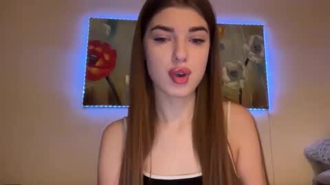 Snapshot of dianaa_lee chatting on October 29, 10:33 pm DIANA online show from October 29, 10:33 pm