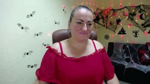 Snapshot of dianamgg chatting on October 22, 5:41 am Diana online show from October 22, 5:41 am