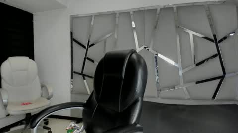 dianarous online show from October 13, 4:45 am