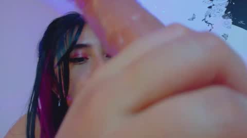 Snapshot of diane_1 chatting on October 25, 10:45 am DIANE online show from October 25, 10:45 am